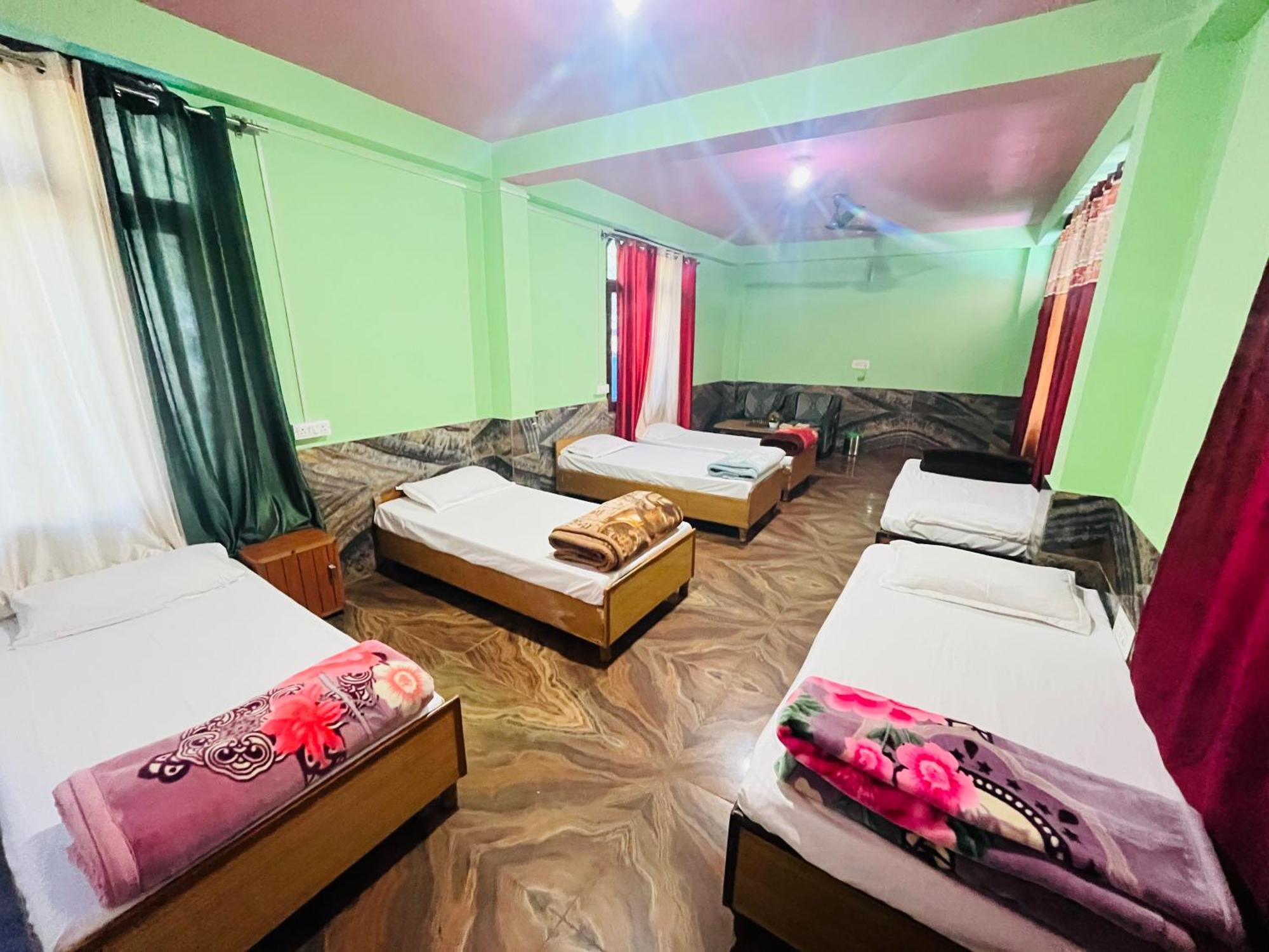 Hotel Brownie River View Kasol Buitenkant foto