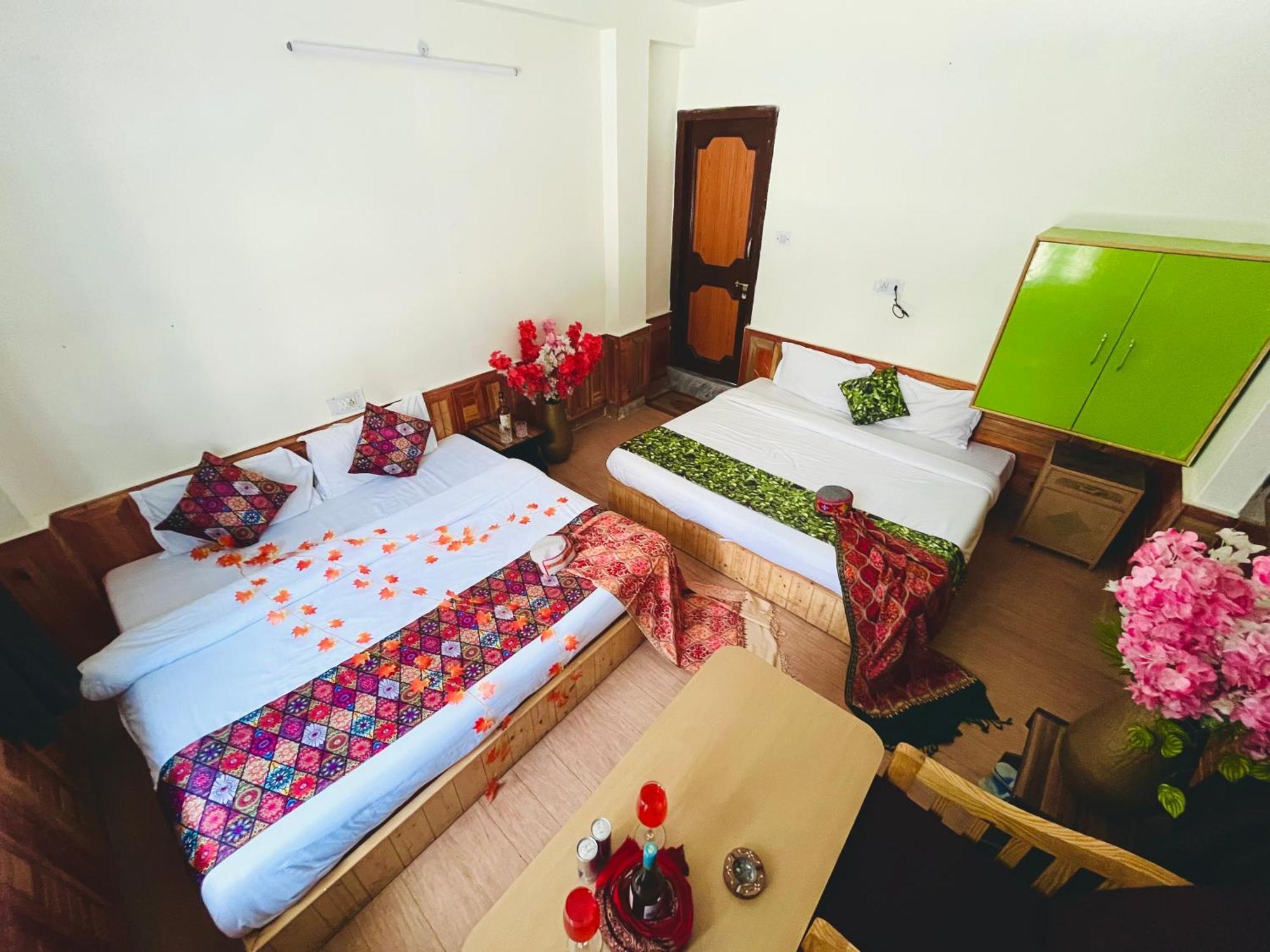 Hotel Brownie River View Kasol Buitenkant foto